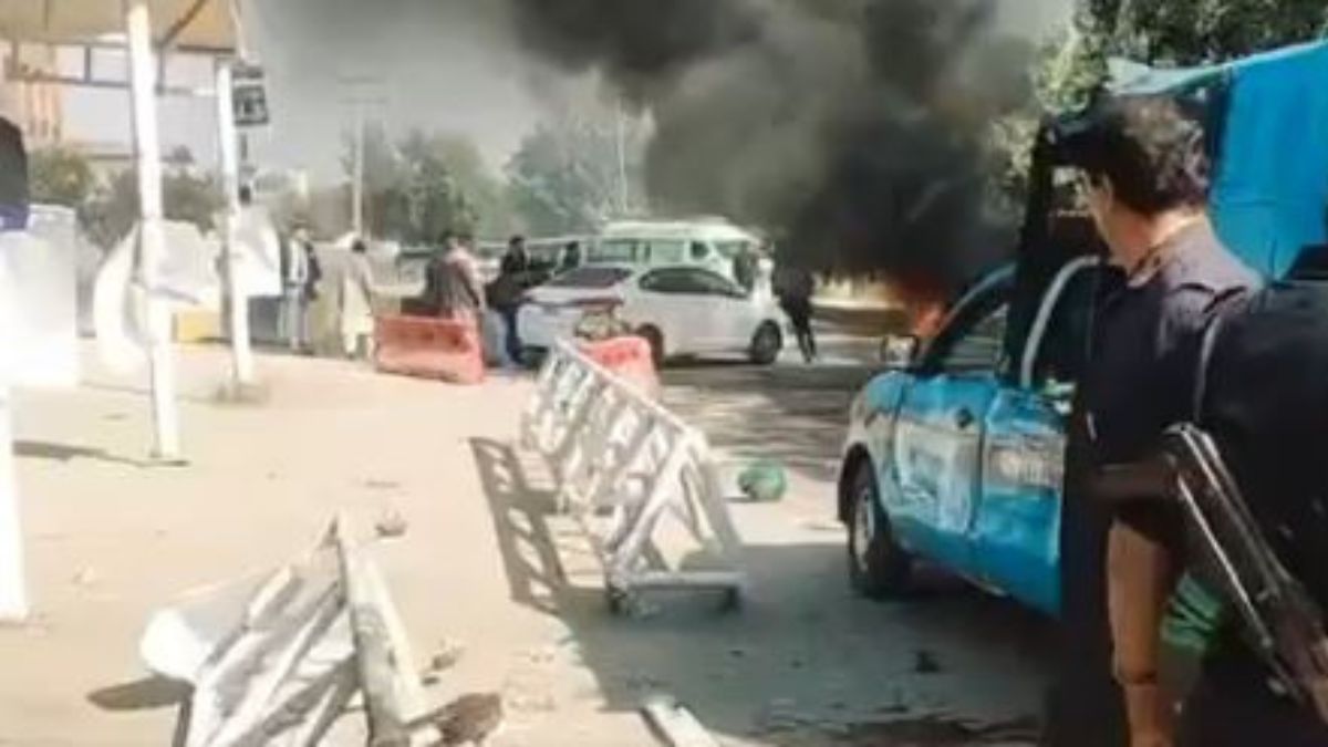 Suicide bombing outside Islamabad court kills 12